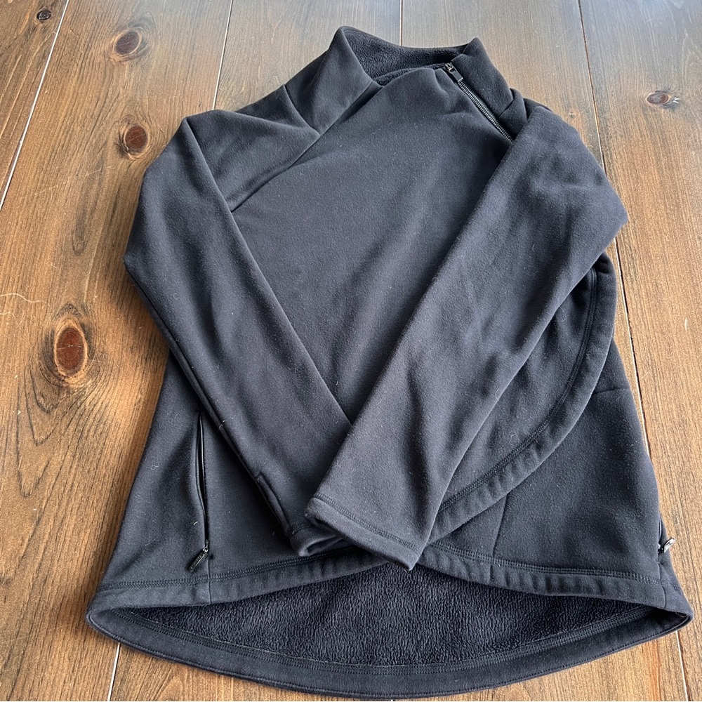 Athleta Black Fleece Pullover